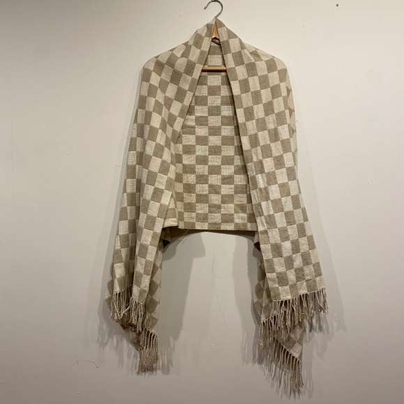 Cream and Grey Checkered Boho Cottage Fringe Shawl With Arm Holes - Picture 1 of 5